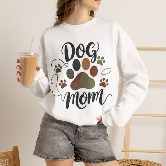 Dog Mom paw print design T-shirt | Paw Heart Graphic Tee