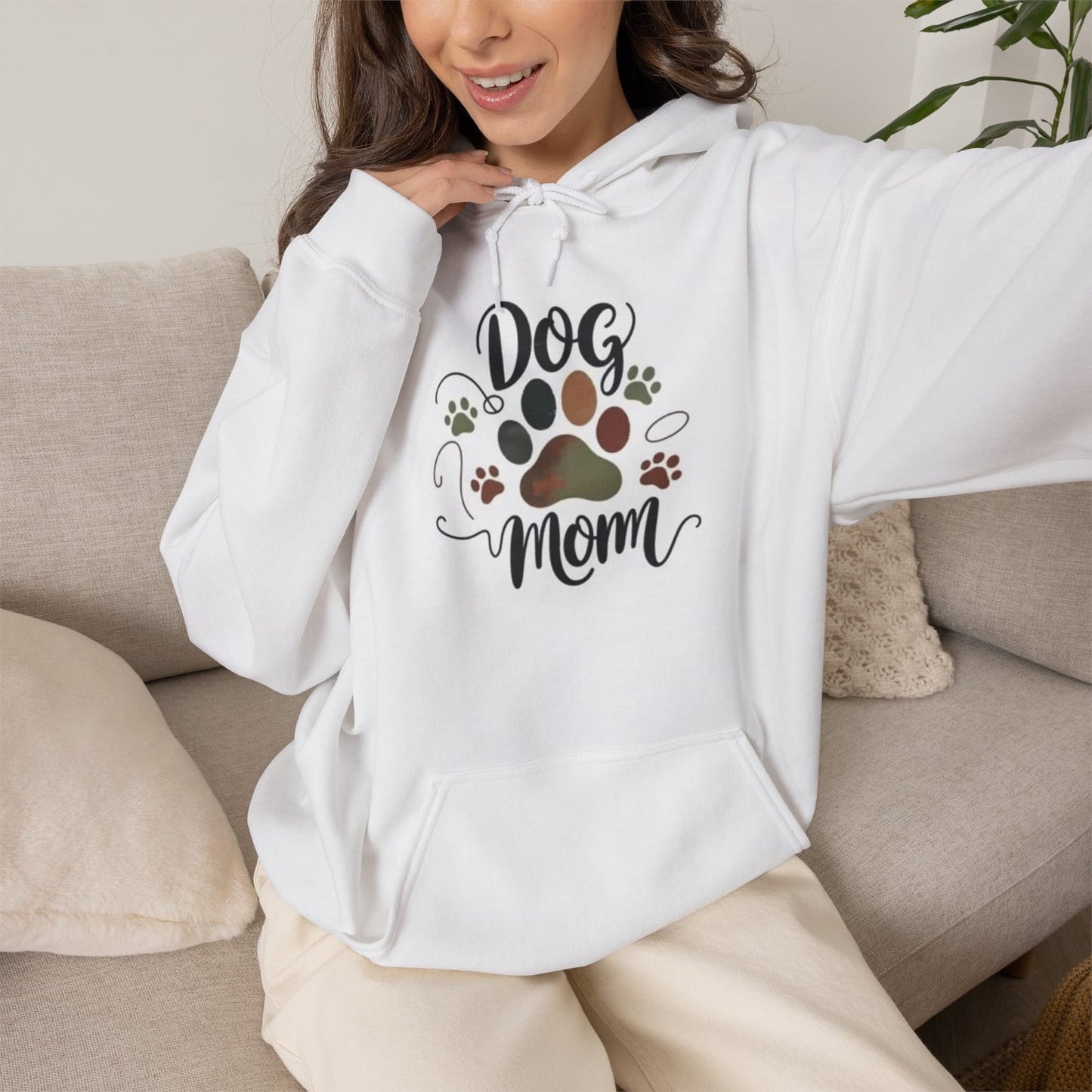 Dog Mom paw print design T-shirt | Paw Heart Graphic Tee